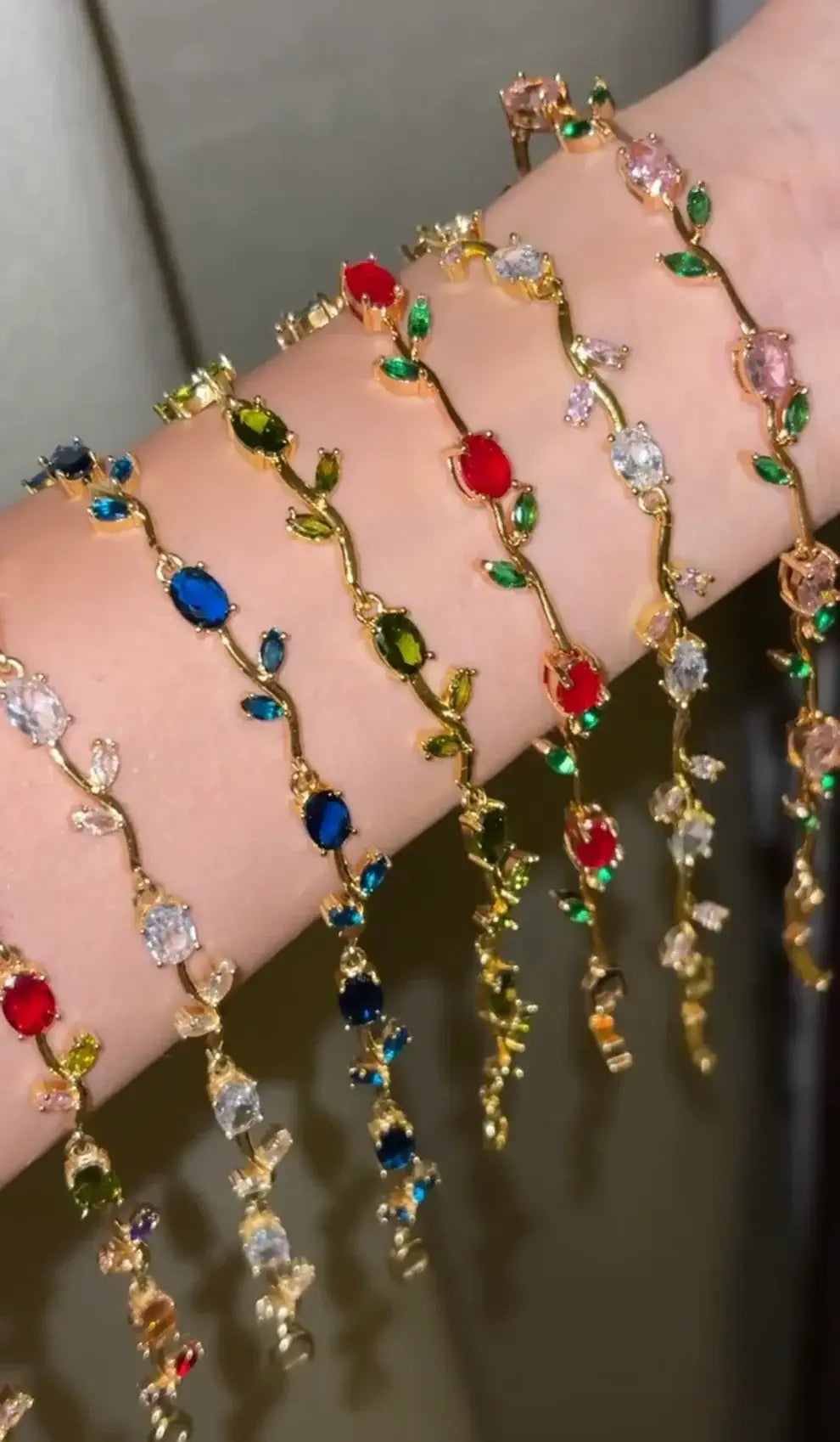 ✨💎 Luxury Floral Crystal Bracelet for Women 🌸💖

Or these short options:

🌸 Elegant Floral Bracelet ✨

💎 Luxury Crystal Bracelet 💖

🌹 Rose Crystal Bracelet ✨

💫 Premium Women's Bracelet 💎

🎁 Luxury Sparkle Bracelet ✨


Best Title: 🌸✨ Luxury Flor