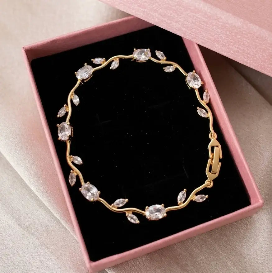 ✨💎 Luxury Floral Crystal Bracelet for Women 🌸💖

Or these short options:

🌸 Elegant Floral Bracelet ✨

💎 Luxury Crystal Bracelet 💖

🌹 Rose Crystal Bracelet ✨

💫 Premium Women's Bracelet 💎

🎁 Luxury Sparkle Bracelet ✨


Best Title: 🌸✨ Luxury Flor